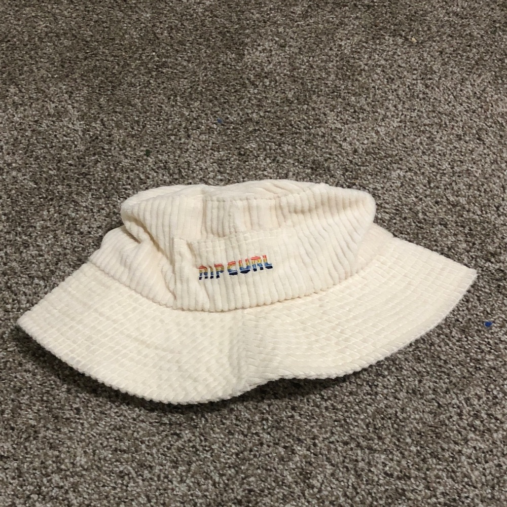 Rip Curl Off-White Corduroy Bucket Hat with Multicolor Logo